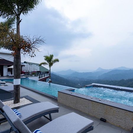 Hotel The Panoramic Getaway Munnar Exterior foto The swimming pool at the resort