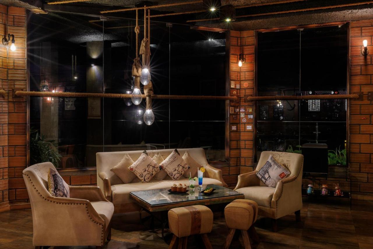 Hotel The Panoramic Getaway Munnar Exterior foto The lounge at the hotel