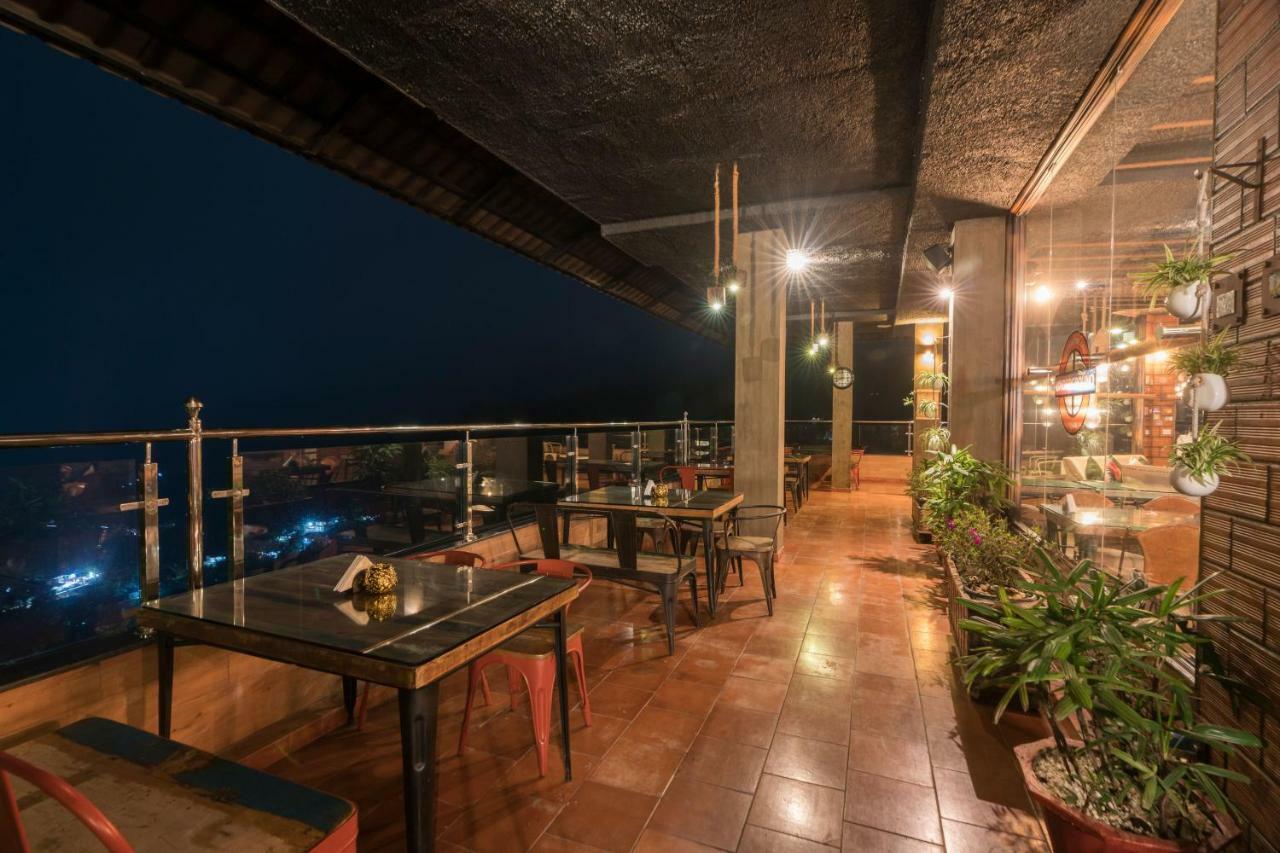 Hotel The Panoramic Getaway Munnar Exterior foto Sky Bar